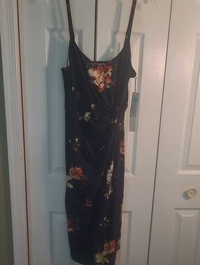 Nine Britton Navy Floral Twist-Front Midi Dress